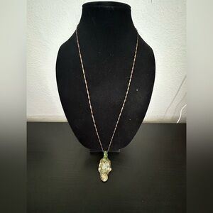Elegant Green Pendant Necklace